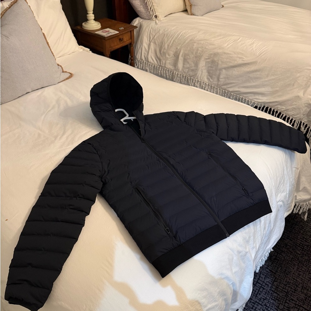 Men's Classic Black Hooded Puffer Jacket